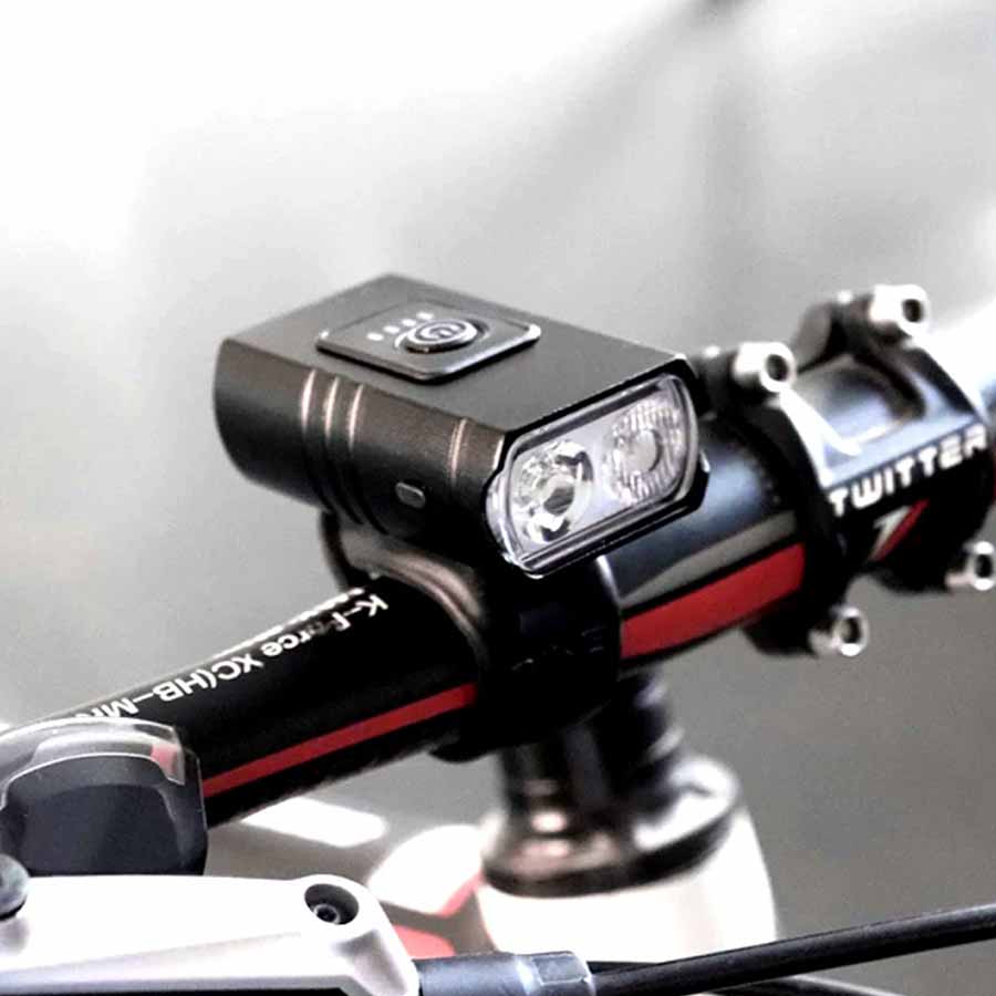 چراغ شارژی جلو دوچرخه - چراغ جلوی دوچرخه - چراغ شارژی 800 لومنی - چراغ جلو 800 لومنی دوچرخه - چراغ جلو 800 لومن شارژی - چراغ جلو شارژی با کیفیت - چراغ جلو جنس المینیوم - چراغ جلو دوچرخه - چراغ جلوی دوچرخه - چراغ جلو 800 لومنی - چراغ جلو قدرت مند - چراغ جلو شارژی دوچرخه ۸۰۰ لومن LED BK02