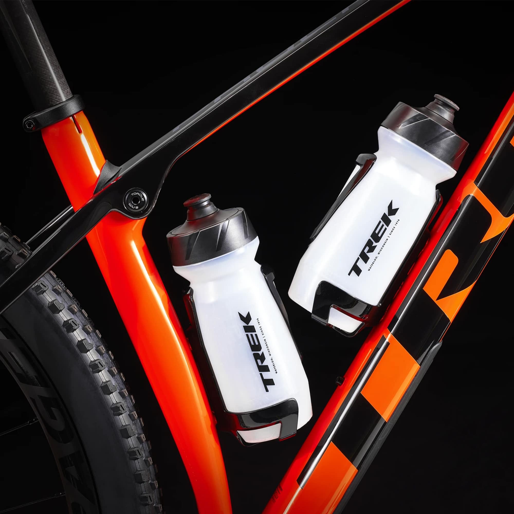 دوچرخه ترک - دوچرخه ترک پروکالیبر 9.7 - دوچرخه تنه کربن ترک - دوچرخه حرفه ای تنه کربن - دوچرخه رده بالا ترک - دوچرخه ترک کالیبر پرو 9.7 2023 - دوچرخه کوهستان پرو کالیبر ترک 9.7 - دوچرخه کوهستان ترک پروکالیبر کربن TREK PROCALIBER 9.7 2023